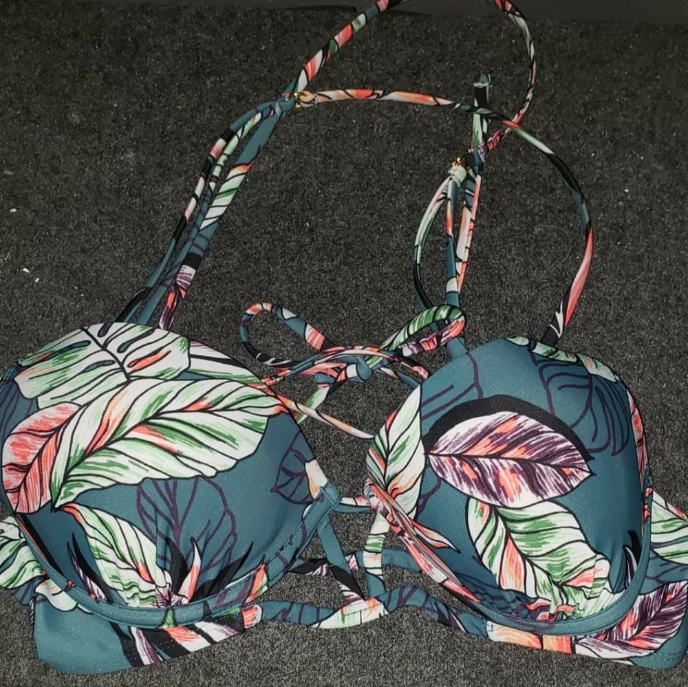 Bikini top